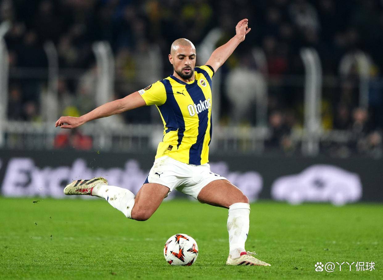 国际比赛日费耶诺德调整名单以备法国杯，防线松动环节打磨，底气十足，心理建设被强调