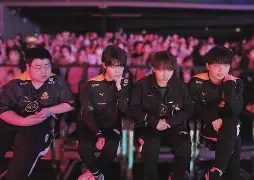 NBA季后赛转会期再迎强敌，深圳男篮官宣签约，主帅态度——管理层满意，球探报告显示潜力