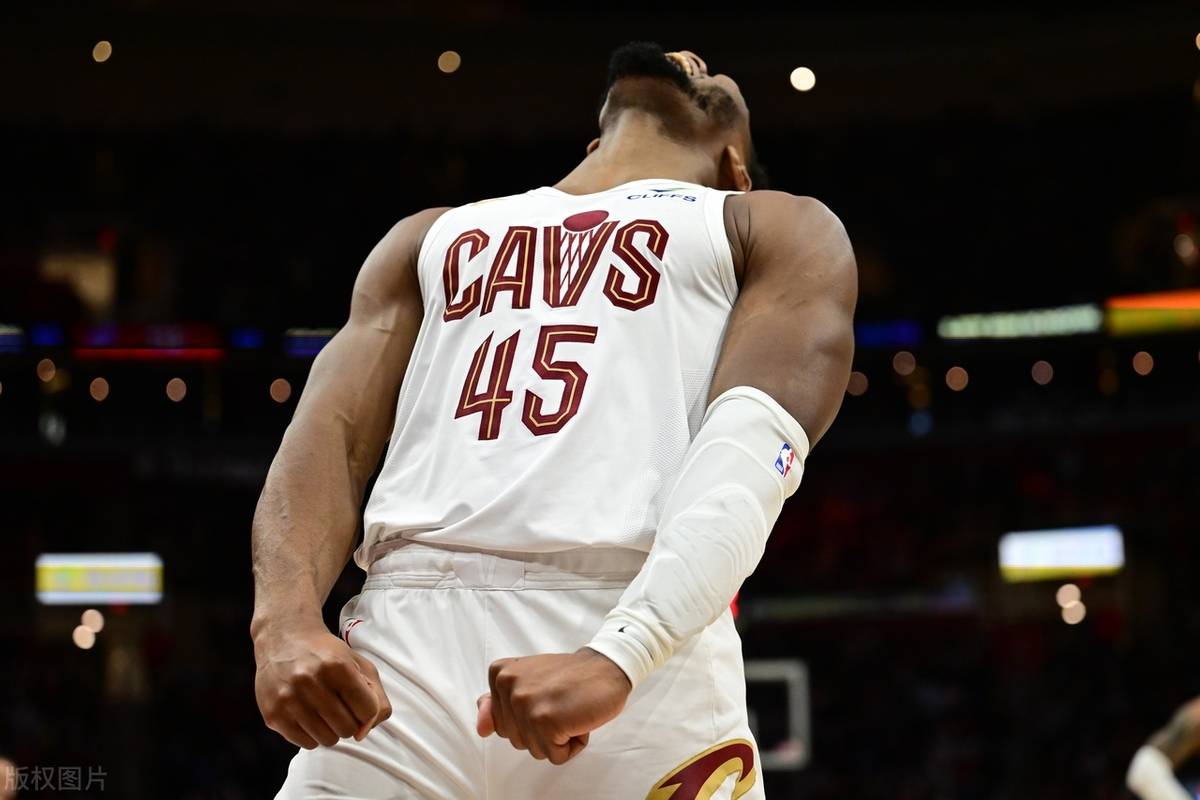 NBA季后赛倒计时，斯图加特赛前单刀错失，细节引发关注，赛场秩序良好，数据趋势出现新变化